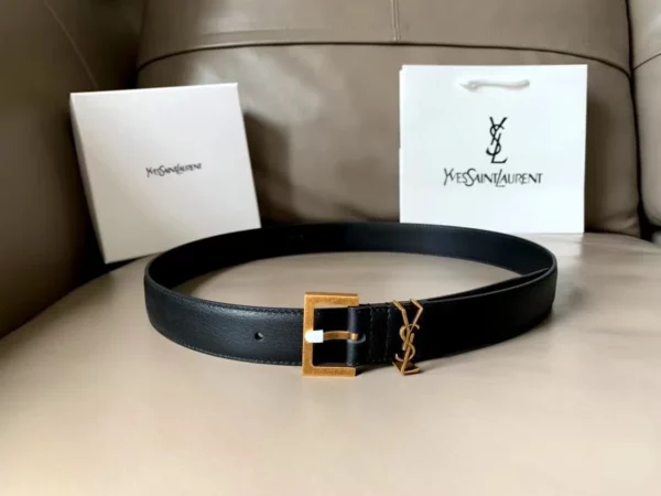 Saint Laurent belt