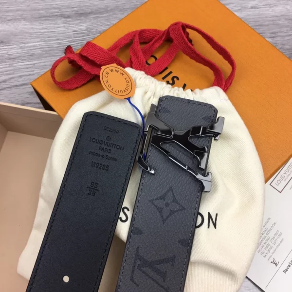 Louis Vuitton belt