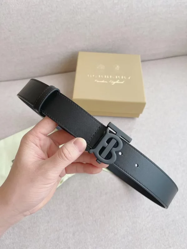 Burberry belt