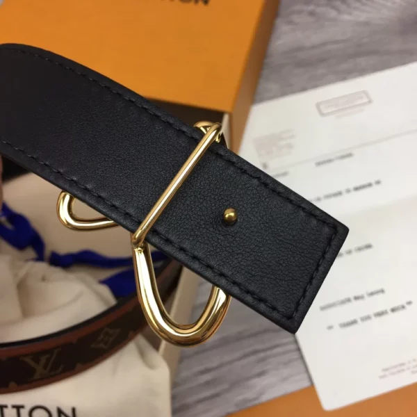 Louis Vuitton belt