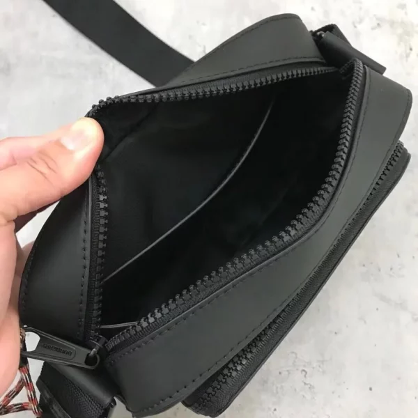 Burberry bag - rep bags