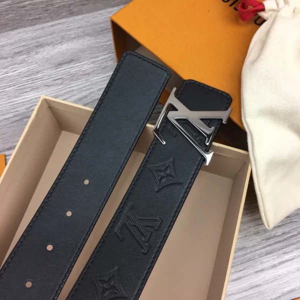 Louis Vuitton belt