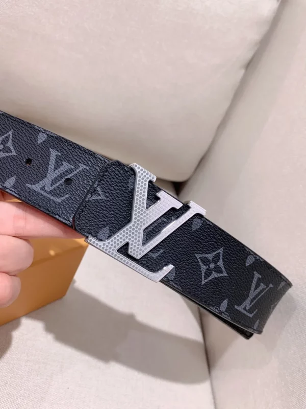 Louis Vuitton belt