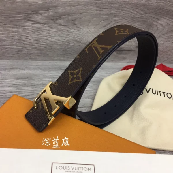 Louis Vuitton belt