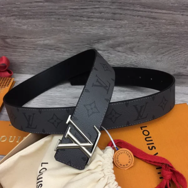 Louis Vuitton belt