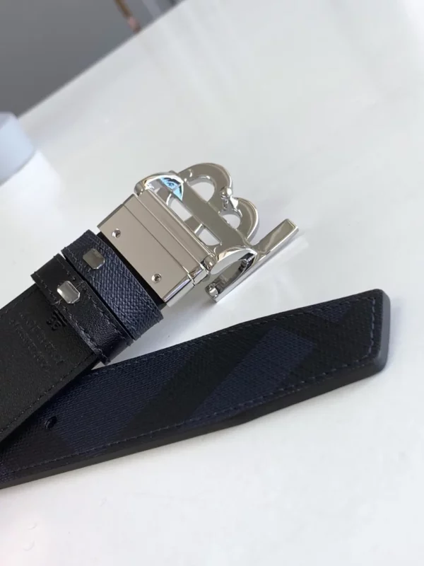 Burberry belt