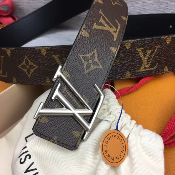 Louis Vuitton belt