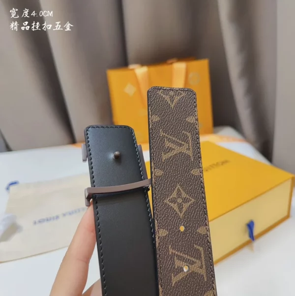 Louis Vuitton belt