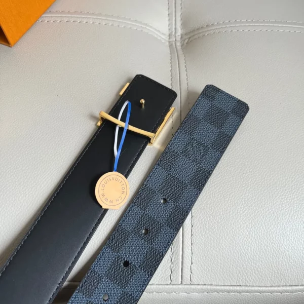 Louis Vuitton belt