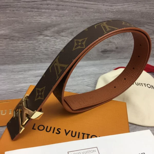 Louis Vuitton belt