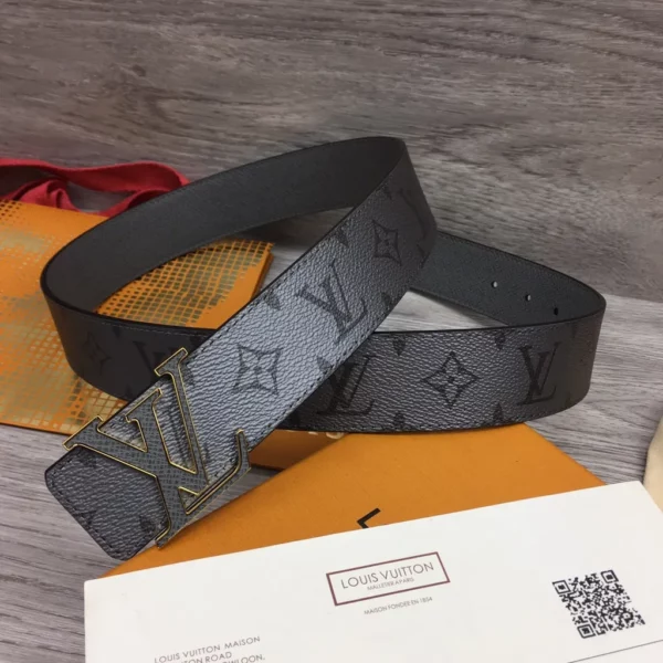 Louis Vuitton belt