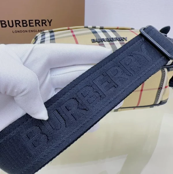 Burberry bag - rep bags