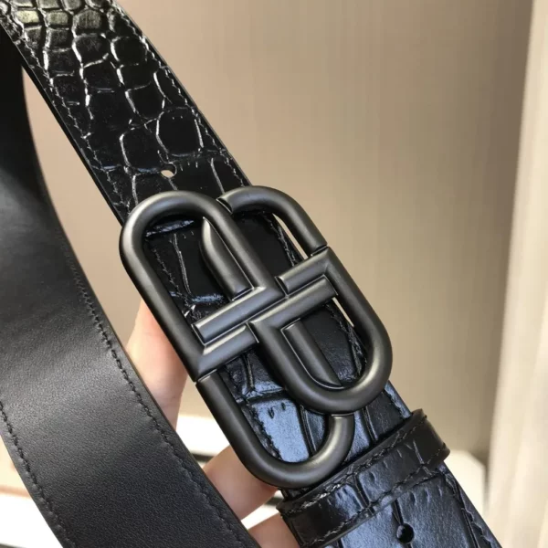 Balenciaga belt