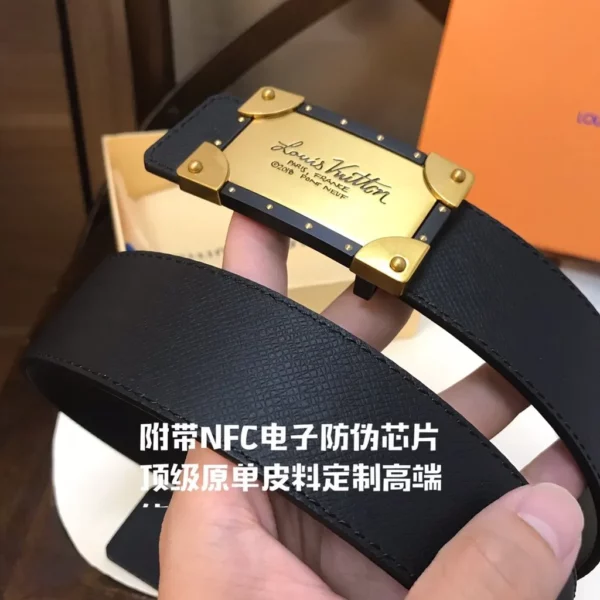 Louis Vuitton belt