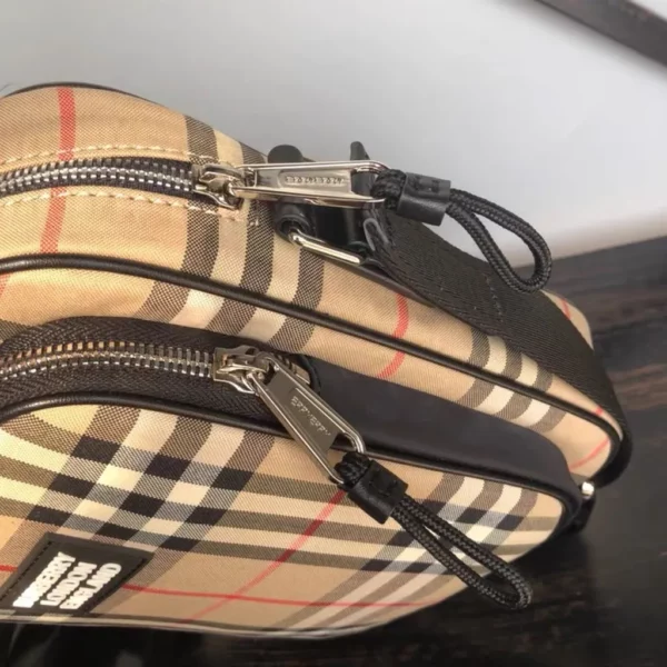 Burberry bag - rep bags