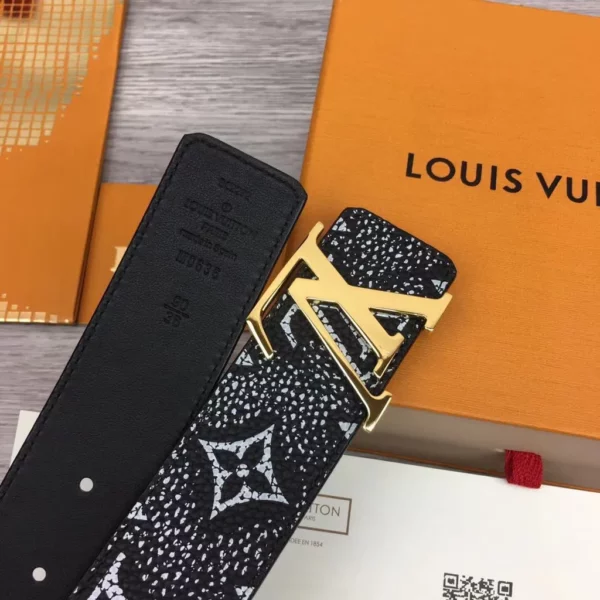 Louis Vuitton belt