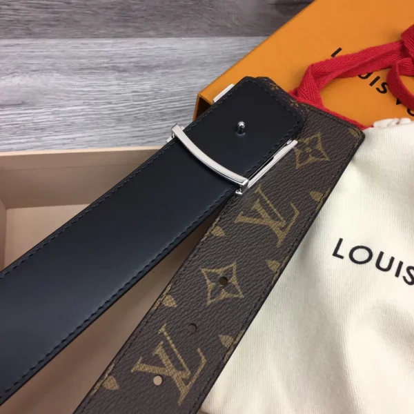 Louis Vuitton belt