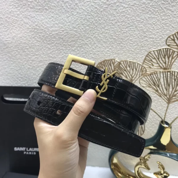 Saint Laurent belt