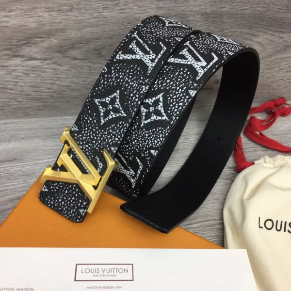 Louis Vuitton belt