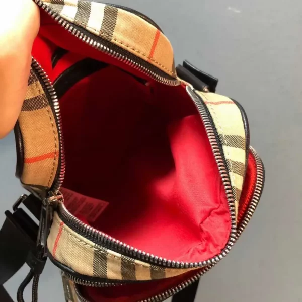 Burberry bag - rep bags