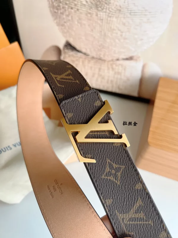 Louis Vuitton belt