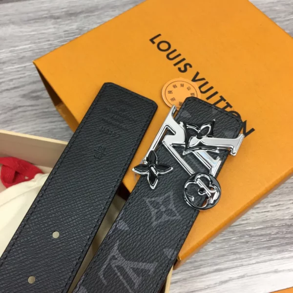 Louis Vuitton belt