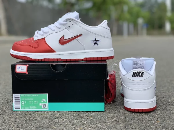 Supreme x Nike SB Dunk Low - Replica shoes