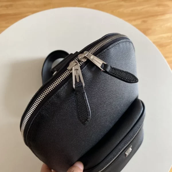 Burberry bag - rep bags