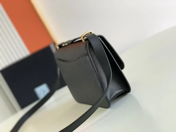 Prada bag - rep bags