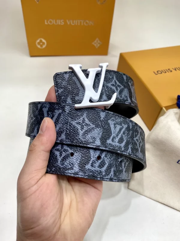 Louis Vuitton belt