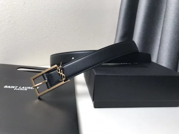 Saint Laurent belt