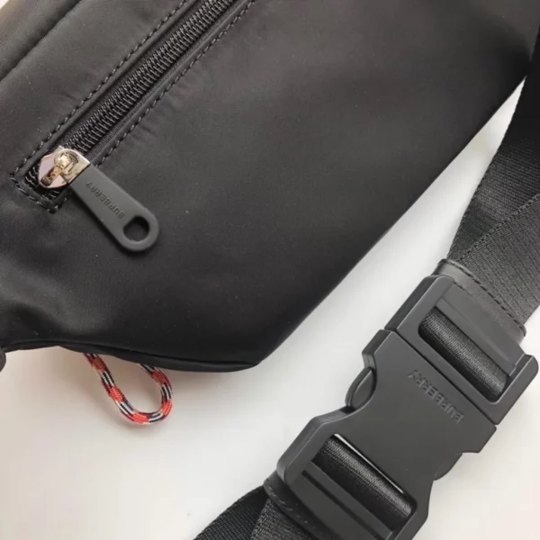 Burberry bag - rep bags