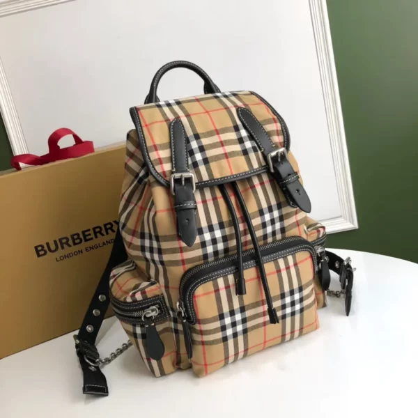 Burberry bag - rep bags