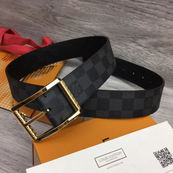 Louis Vuitton belt