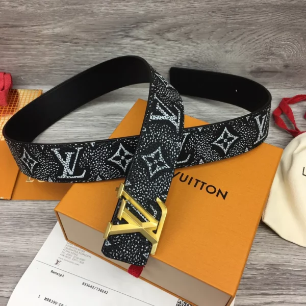 Louis Vuitton belt