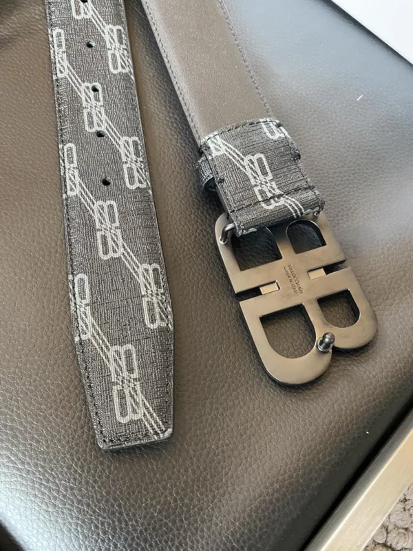 Balenciaga belt