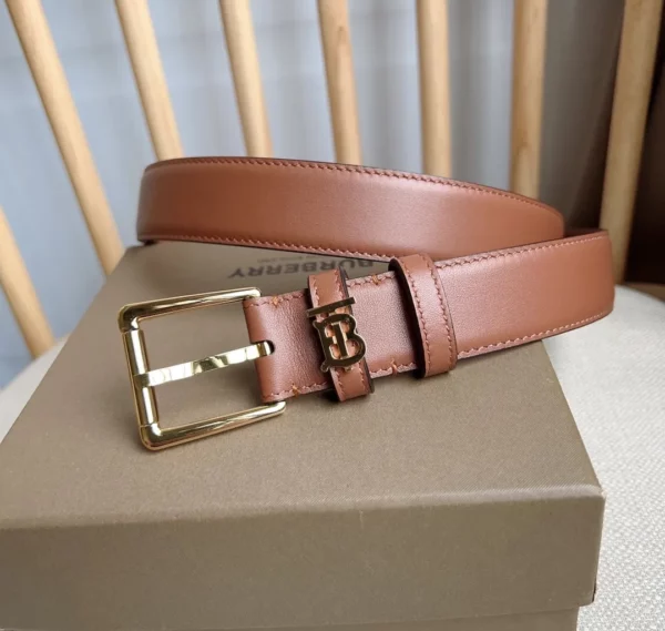 Burberry belt