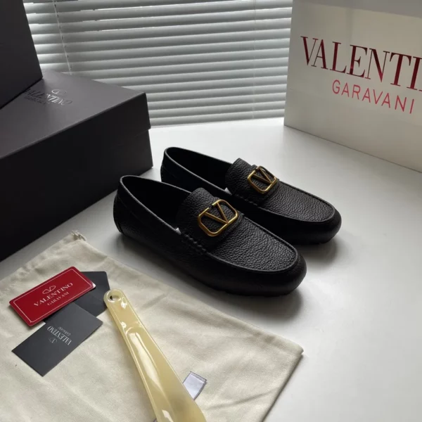 Valentino shoes - Replica shoes