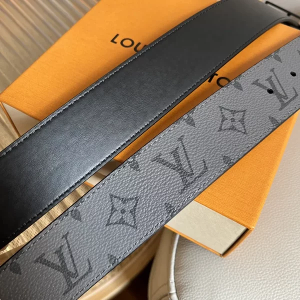 Louis Vuitton belt