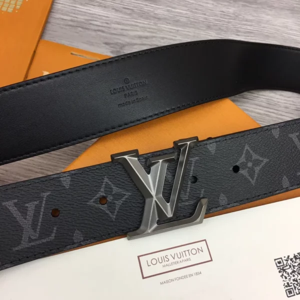 Louis Vuitton belt