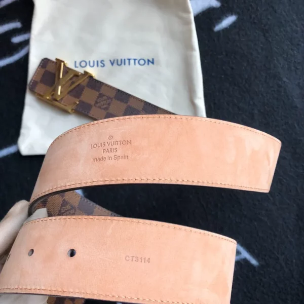 Louis Vuitton belt