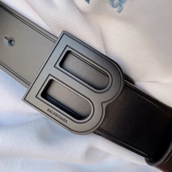 Balenciaga belt