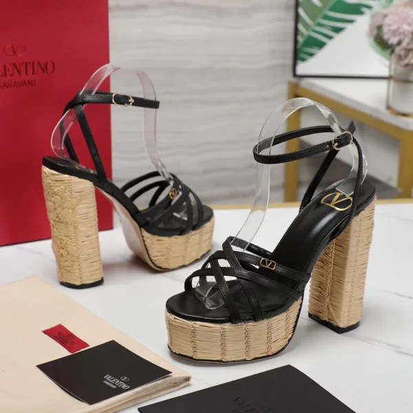 Valentino shoes - Reps shoes