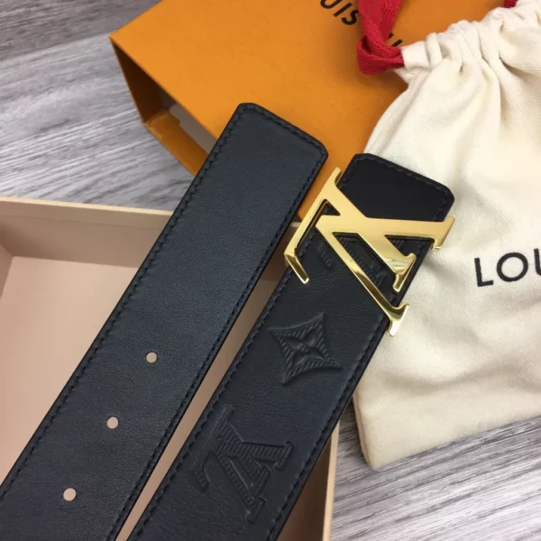 Louis Vuitton belt