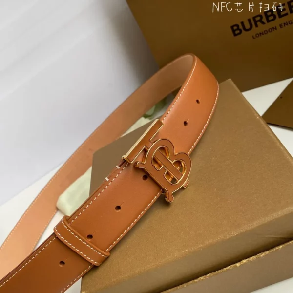 Burberry belt