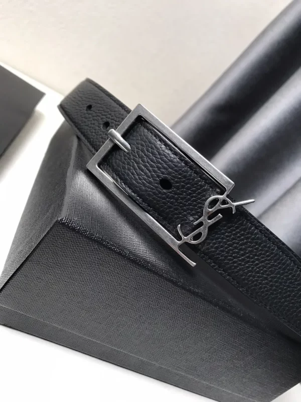 Saint Laurent belt