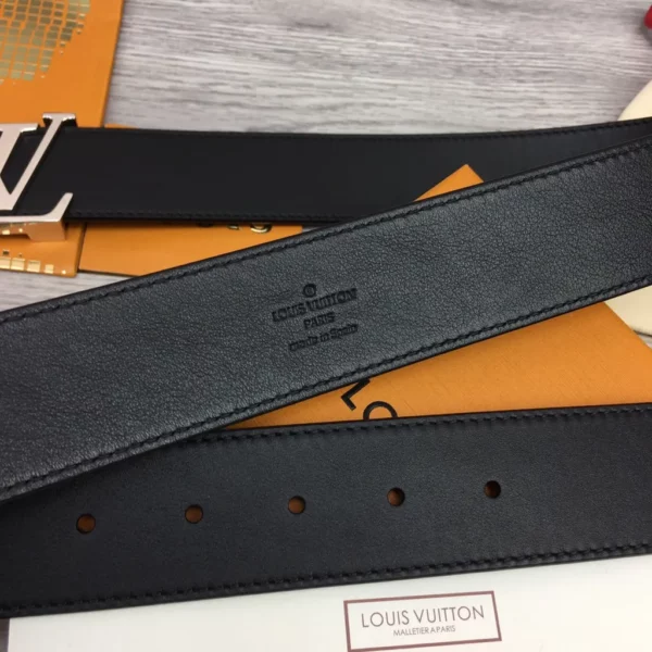 Louis Vuitton belt