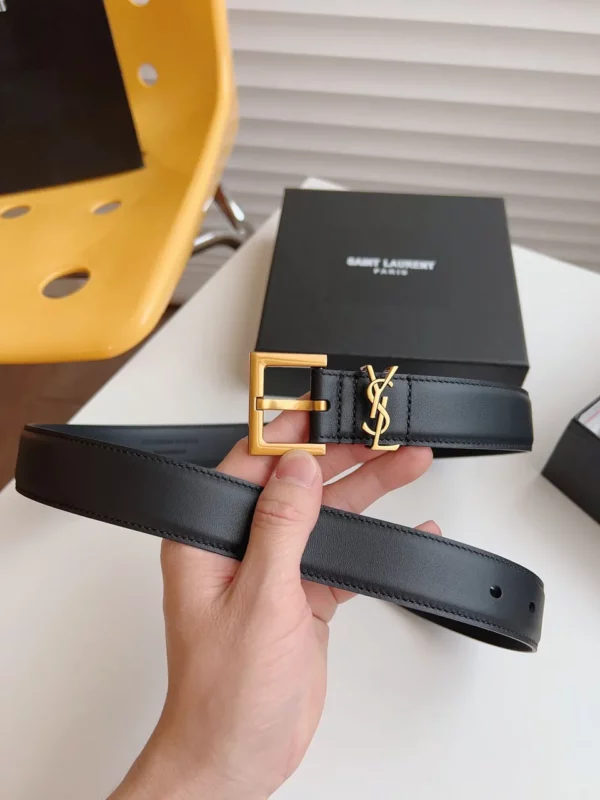 Saint Laurent belt