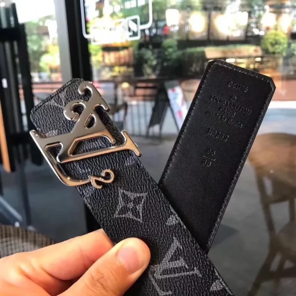 Louis Vuitton belt