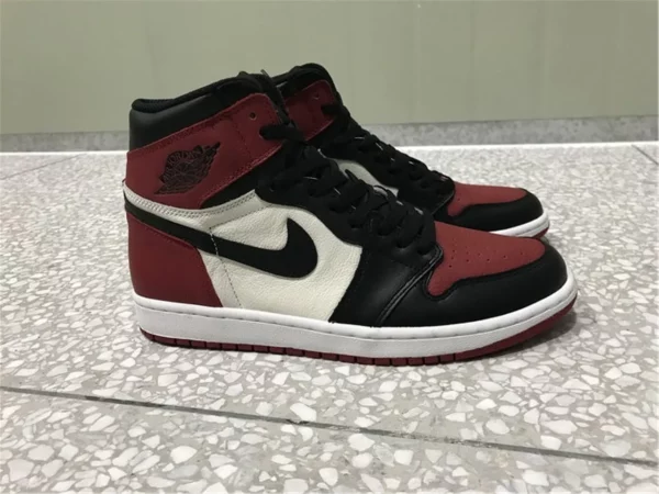 Air Jordan 1Bred Toe 2018 - 2017-12-17 - Replica shoes